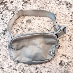 LuluLemon Crossbody bag. Gray